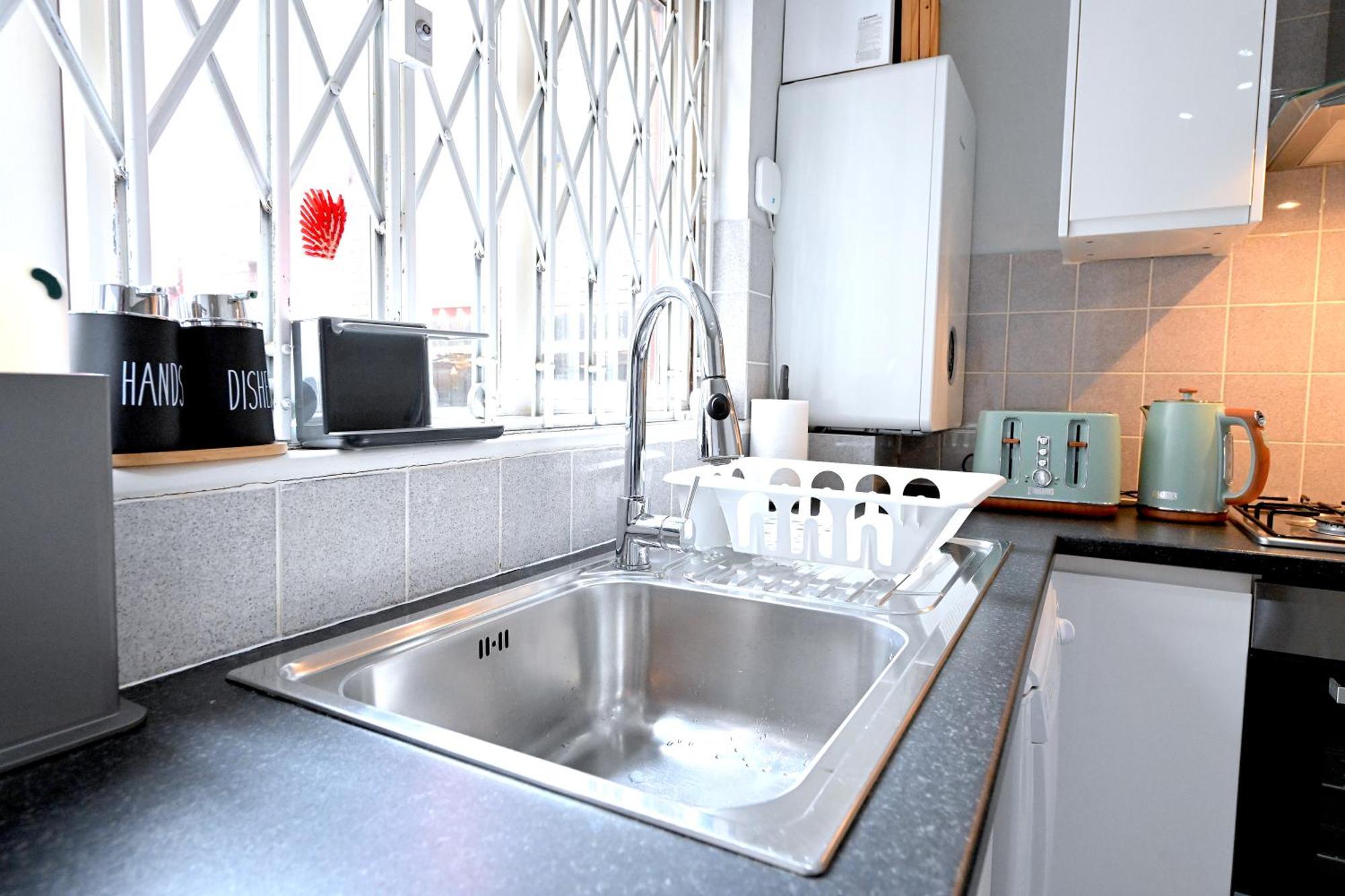 3 Bedroom House In Euston, Patio & Bbq Casa vacanze Londra