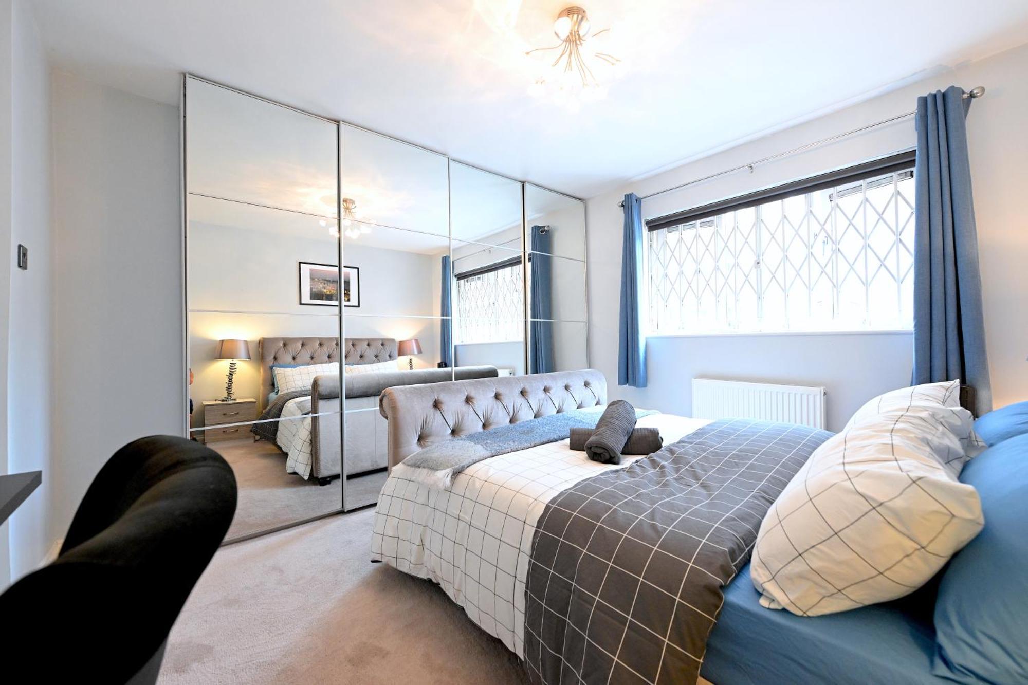 3 Bedroom House In Euston, Patio & Bbq Londra