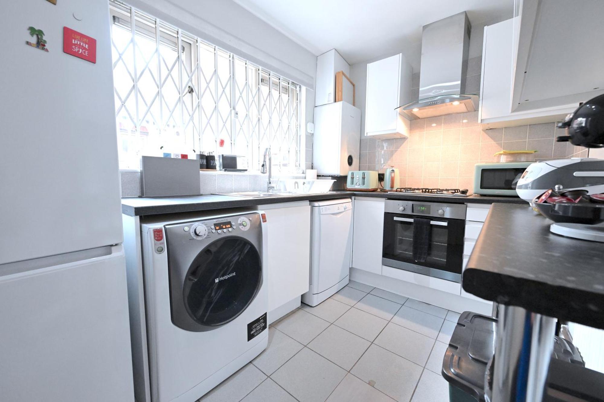 Дом отдыха 3 Bedroom House In Euston, Patio & Bbq